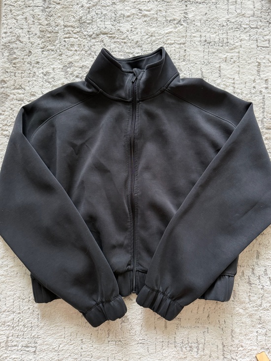 all in motion Jackets & Blazers - all in motion Black Full-Zip Lightweight Jacket